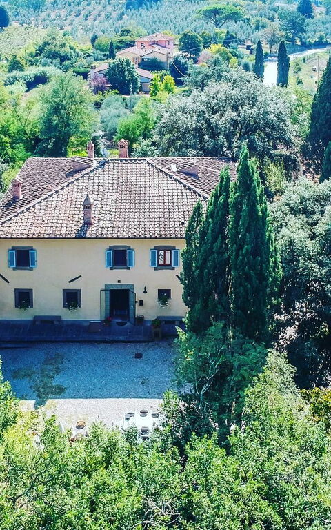 Moriolo: Außen, Garten