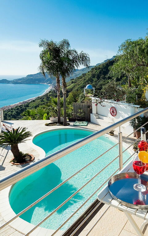 Villa Luce: Draussen