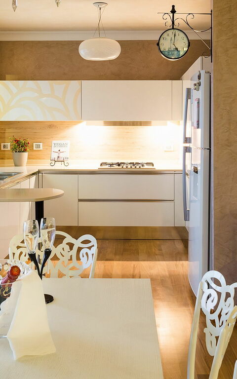 Villa Luce: Esszimmer, Küche