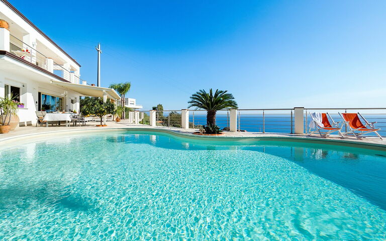 Villa Luce: Schwimmbad