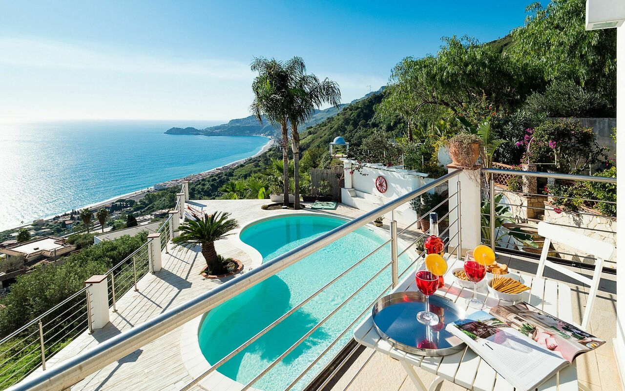 Villa Luce: Draussen