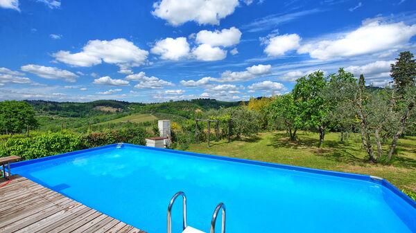 Maggiano: Ansichten, Schwimmbad