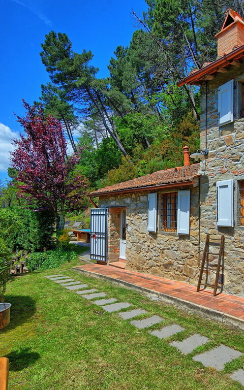 Casale Di Cozzile: Außen, Garten