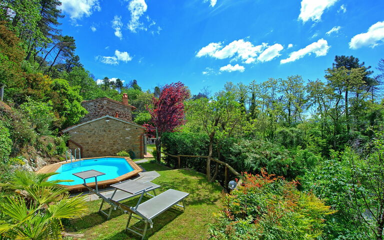 Casale Di Cozzile: Garten, Schwimmbad