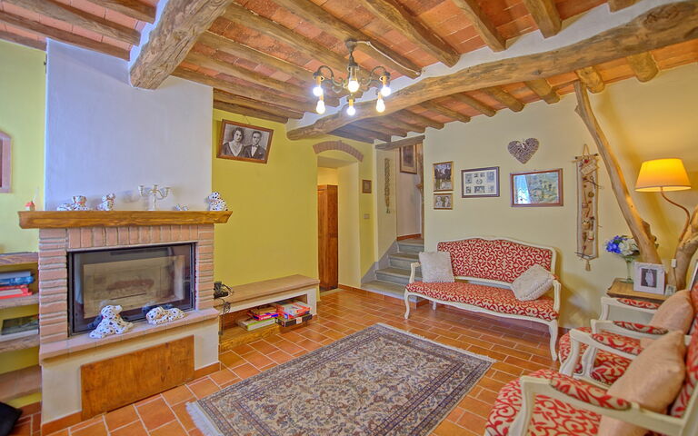 Casale Di Cozzile: Wohnzimmer