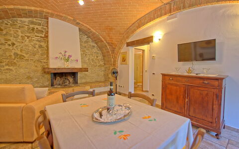 Unterkunft Mulignone 6: Esszimmer, Wohnzimmer