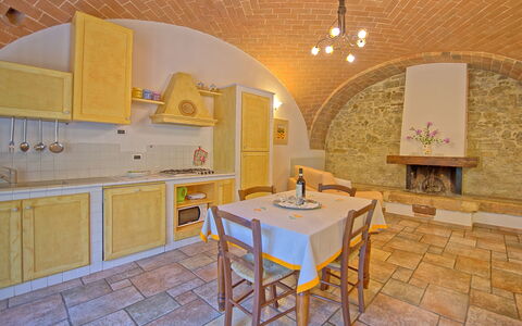 Unterkunft Mulignone 6: Esszimmer, Wohnzimmer