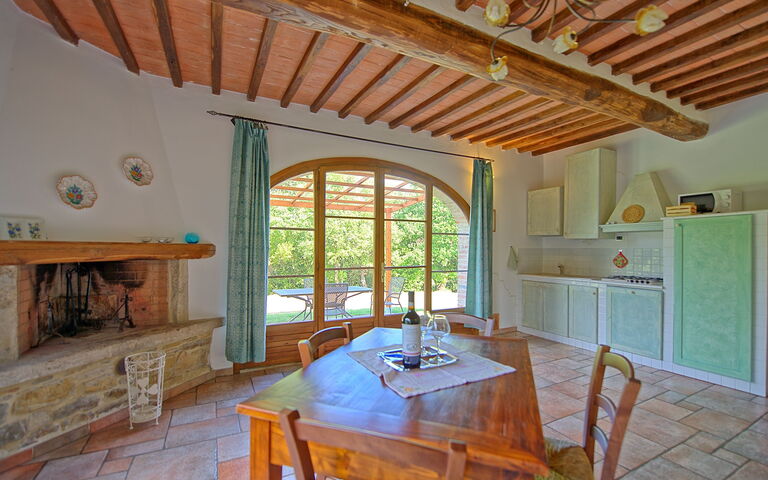 Unterkunft Mulignone 2: Esszimmer, Küche, Wohnzimmer