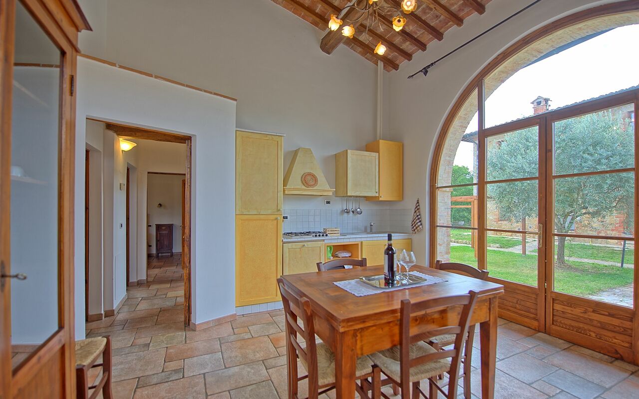 Unterkunft Mulignone 3: Esszimmer, Küche, Wohnzimmer