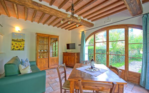 Unterkunft Mulignone 2: Esszimmer, Küche, Wohnzimmer