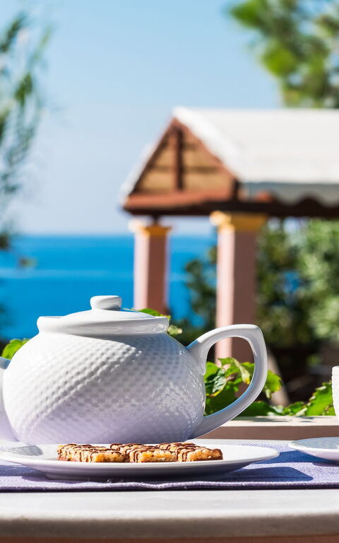 Beachfront Villa Rania: Draussen