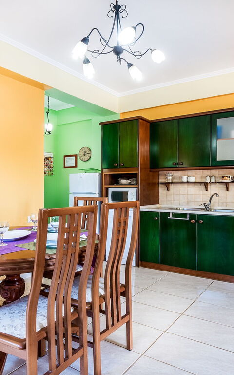 Beachfront Villa Rania: Esszimmer, Küche