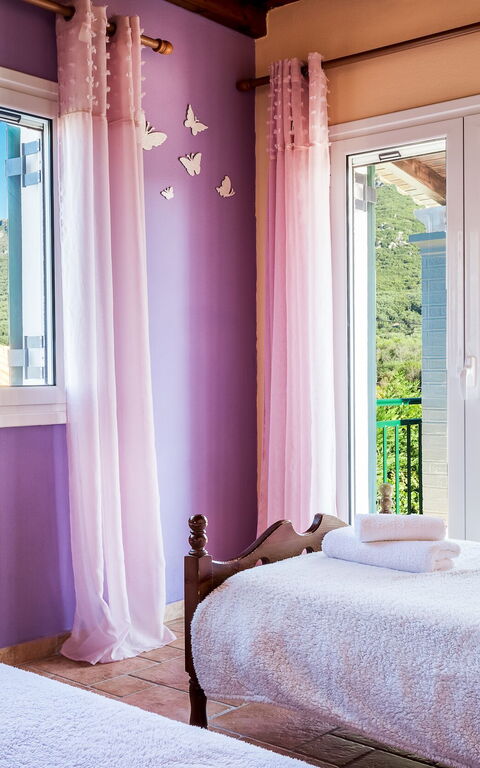 Beachfront Villa Rania: Schlafzimmer