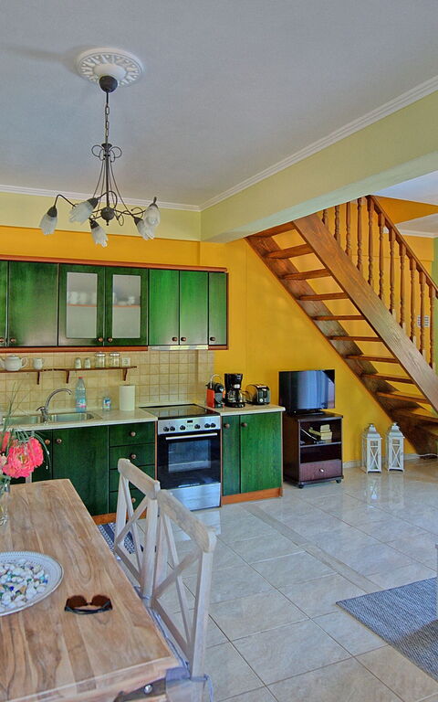 Beachfront Villa Rania: Esszimmer, Küche, Wohnzimmer