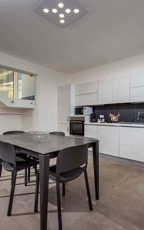 Villa Scire: Esszimmer, Küche