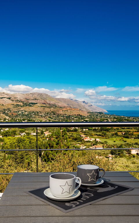 Villa Scire: Draussen, Garten