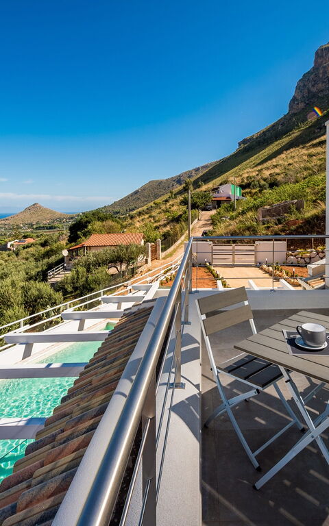 Villa Scire: Draussen, Schwimmbad