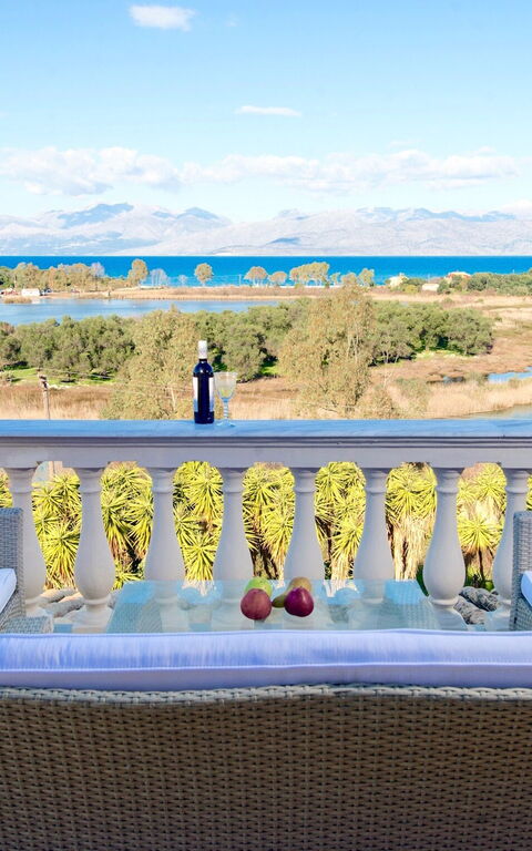 Villa Corfu Panorama: Ansichten, Balkon / Terrasse / Patio