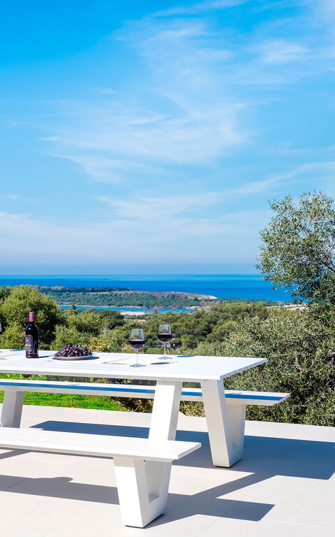 Villa Nafsika: Draussen, Garten