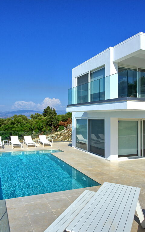 Villa Nafsika: Außen, Schwimmbad