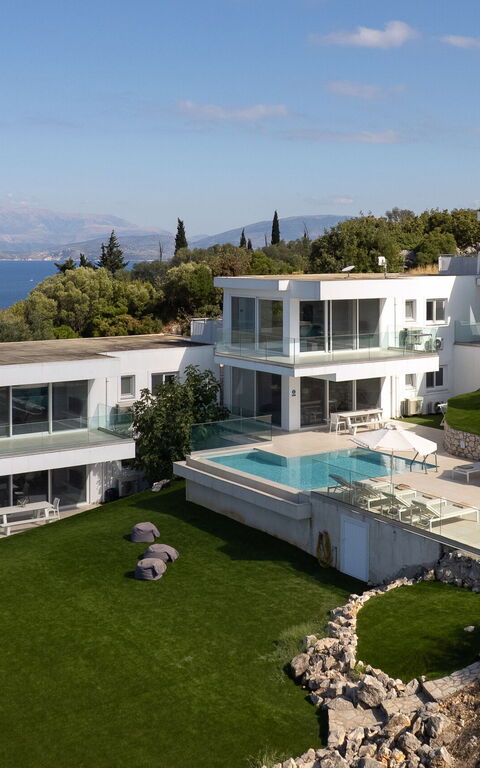 Villa Nafsika: Ansichten, Außen, Draussen, Garten, Schwimmbad