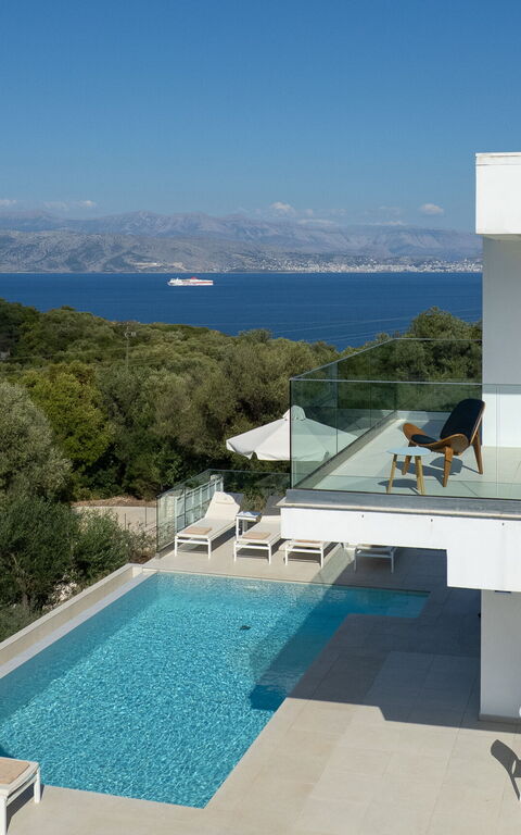 Villa Nafsika: Ansichten, Außen, Draussen, Schwimmbad