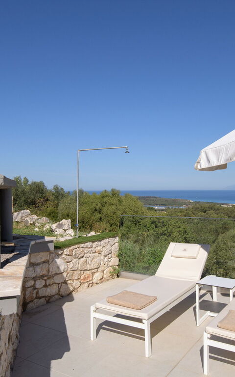 Villa Nafsika: Ansichten, Außen, Draussen