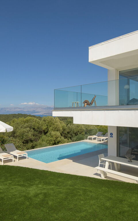 Villa Nafsika: Ansichten, Außen, Draussen, Garten, Schwimmbad