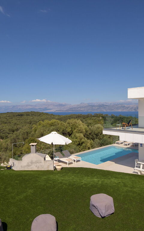 Villa Nafsika: Ansichten, Außen, Draussen, Garten