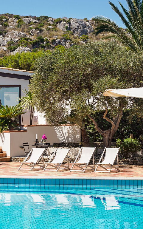 Villa Cala Mancina: Schwimmbad