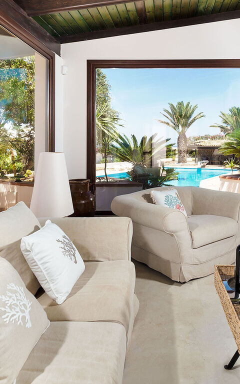 Villa Cala Mancina: Wohnzimmer
