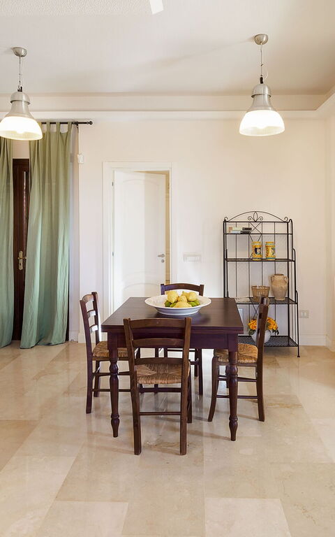 Villa Cala Mancina: Esszimmer