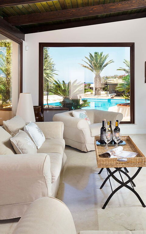 Villa Cala Mancina: Wohnzimmer