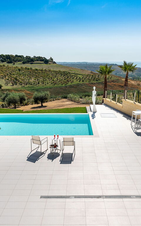 Villa Camemi: Ansichten, Draussen, Schwimmbad, Sommer