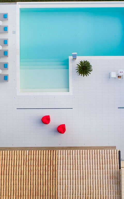 Villa Camemi: Draussen, Schwimmbad, Sommer