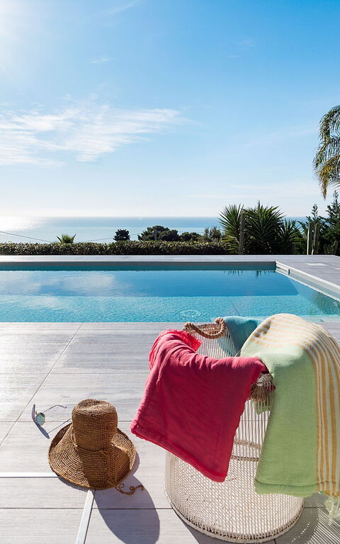 Villa Pales: Ansichten, Schwimmbad