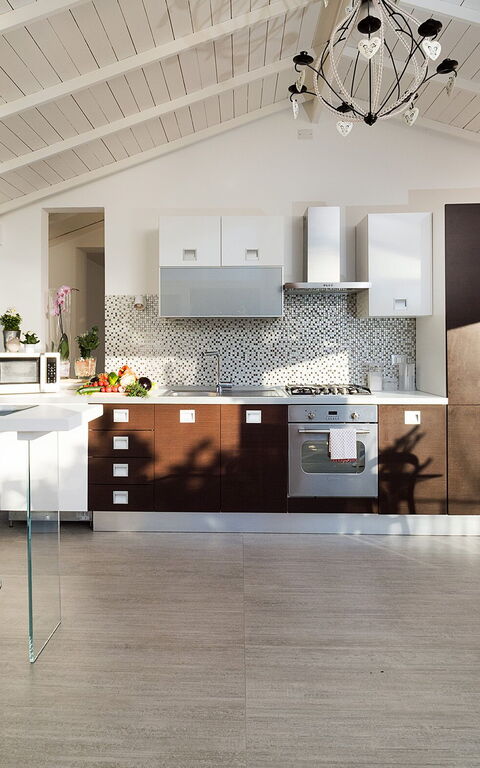 Villa Pales: Esszimmer, Küche