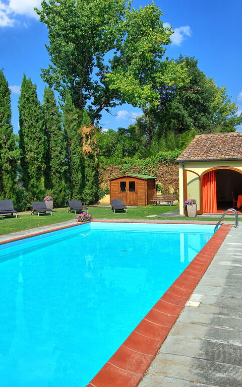 Santa Flora: Schwimmbad