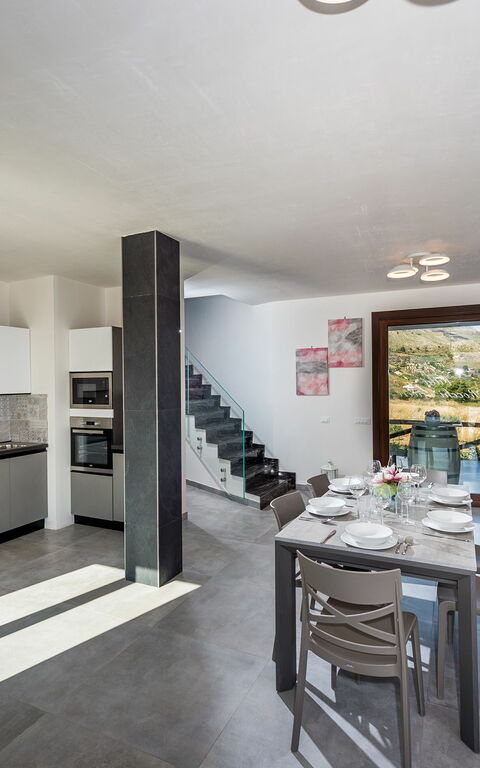 Villa Livreri: Esszimmer, Küche