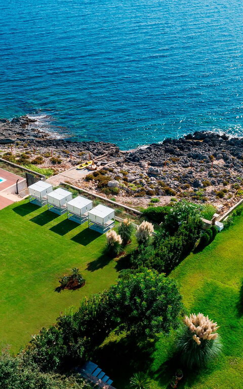 Villa Angelina: Ansichten, Draussen, Garten