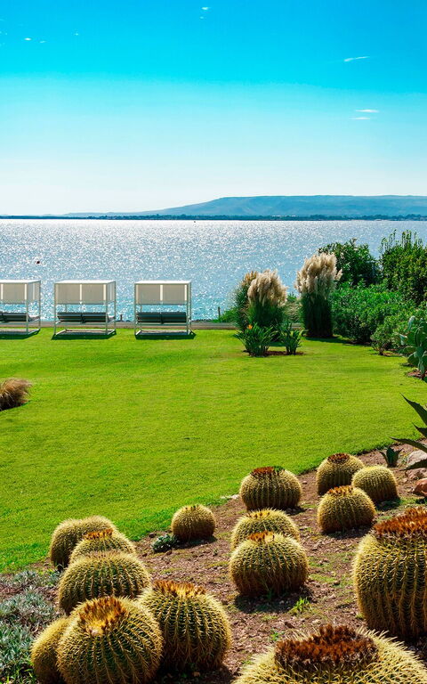 Villa Angelina: Ansichten, Draussen, Garten