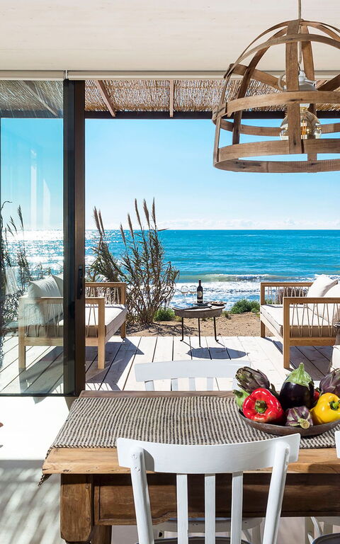 Circe: Ansichten, Esszimmer