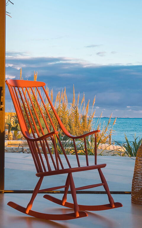 Circe: Ansichten, Wohnzimmer