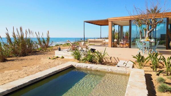 Circe: Garten, Schwimmbad, Sommer