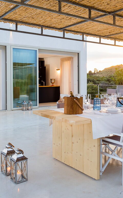 Villa Contra: Balkon / Terrasse / Patio, Draussen