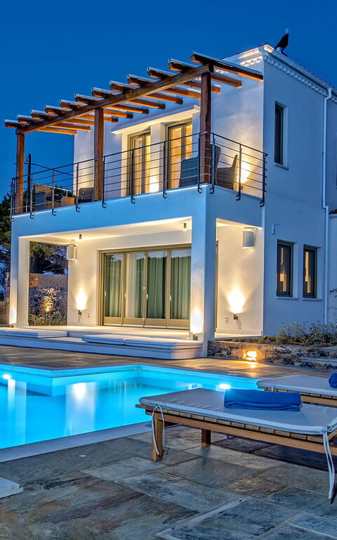 Villa Lyra: Draussen, Schwimmbad