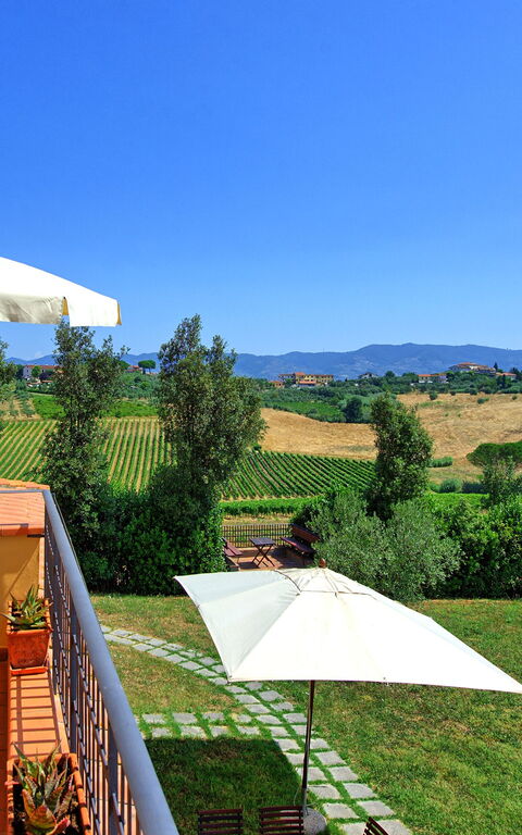 Nicola: Ansichten, Draussen