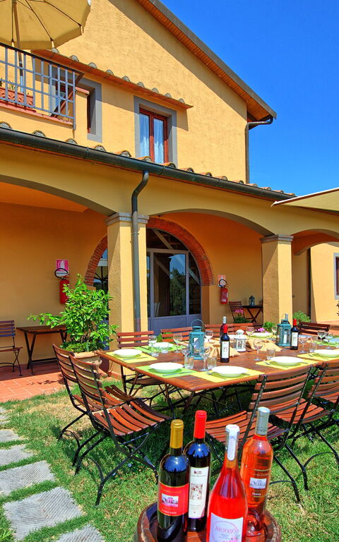 Nicola: Draussen, Garten