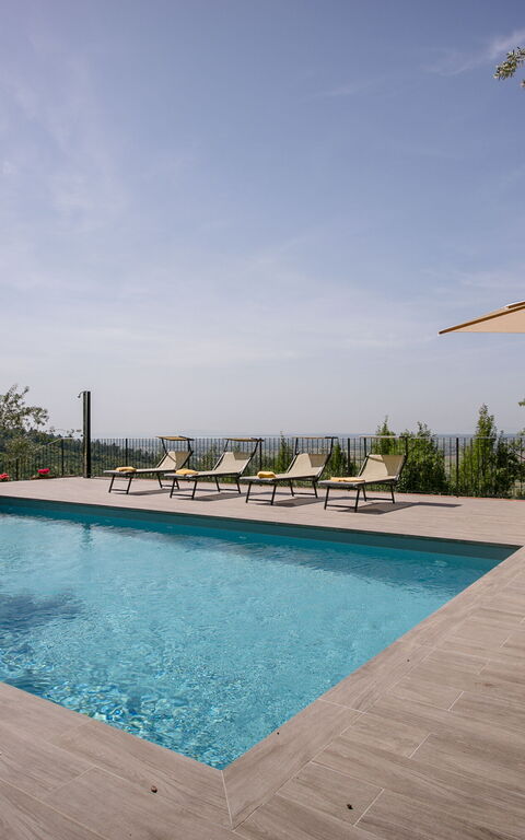 Casale Condottiero: Draussen, Schwimmbad