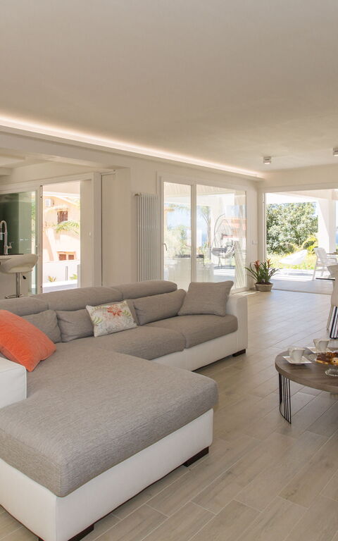 Villa Annalisa: Küche, Wohnzimmer